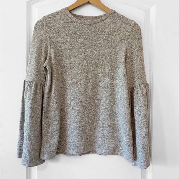 ZARA Gray Bell Sleeve Sweater - Picture 1 of 8